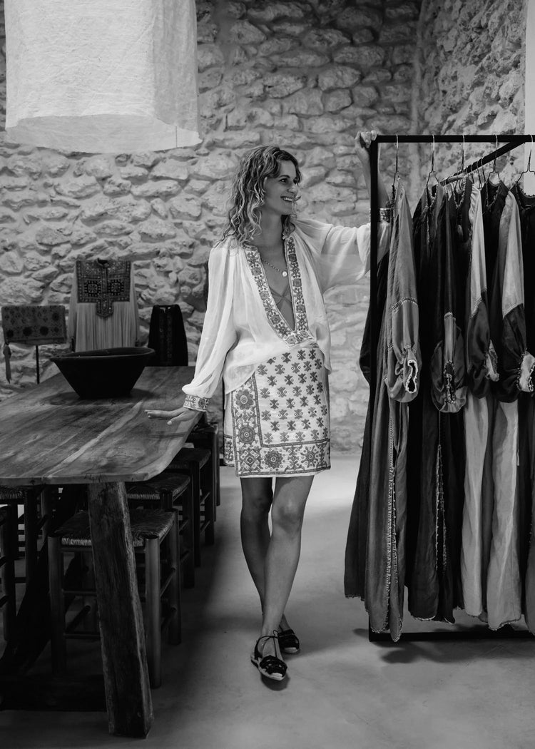 Supernaturae creates luxury resortwear with natural dyes, hand embroidery, and ancestral craftsmanship. Ethically made in small editions by artisans in India and Mexico, blending sustainable fashion and heritage.
