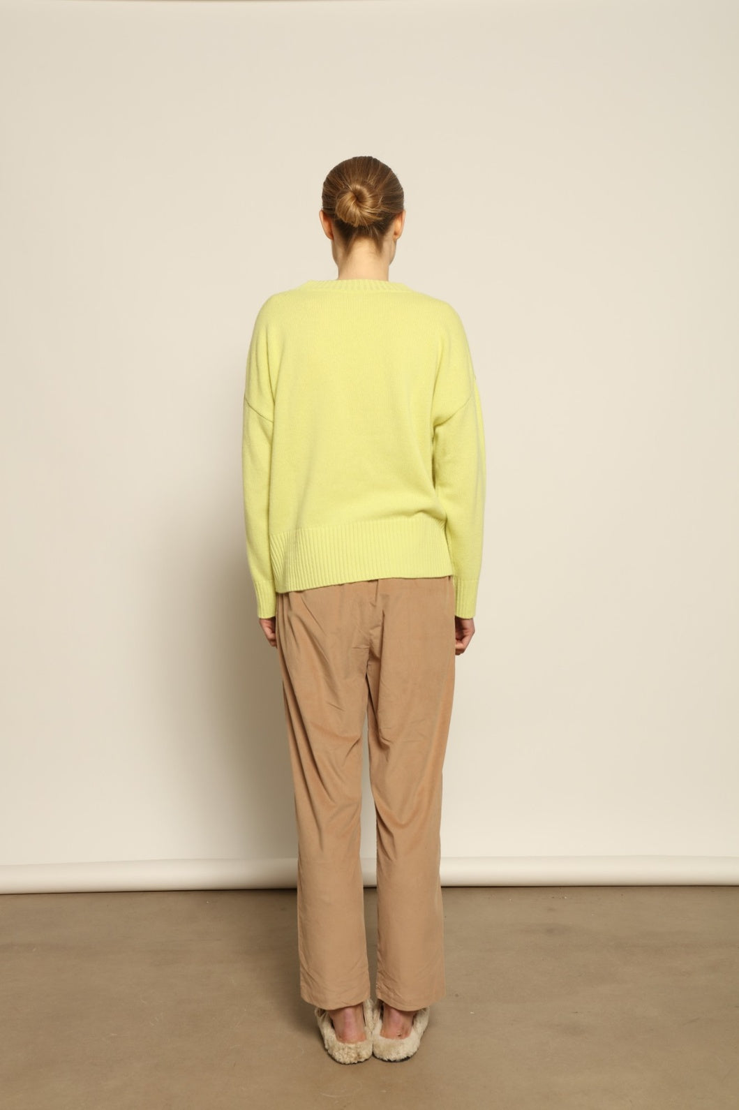 Slippers in Shearling Cream - House of Woven Stories