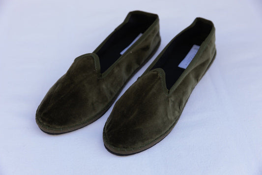 Bosco Venetian Slippers by Teod’amar, handmade in Venice from upcycled luxury fabrics with recycled rubber soles. Timeless, sustainable, and crafted with care.