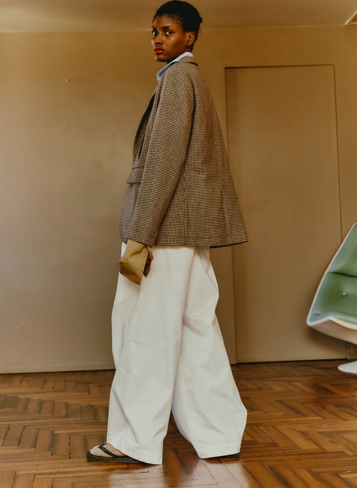 Maison Jejia Harry Blazer in classic Pied de Poule with structured shoulders, notched lapels and elongated tailored silhouette