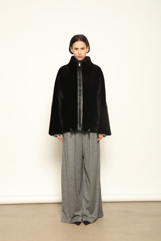 Colette Sud Africa Ironed Black Nappa Jacket by Novelle – reversible Italian shearling and nappa leather jacket in polished black, handcrafted for timeless elegance at House of Woven Stories.