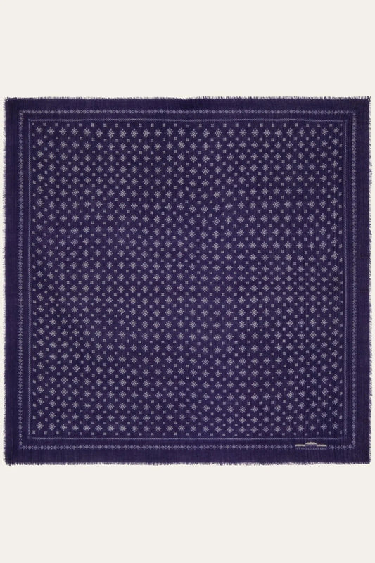 Foulard N°676 Violette by Moismont, soft wool scarf in square format, versatile and warm, perfect for adding timeless elegance to any outfit. Available at House of Woven Stories.