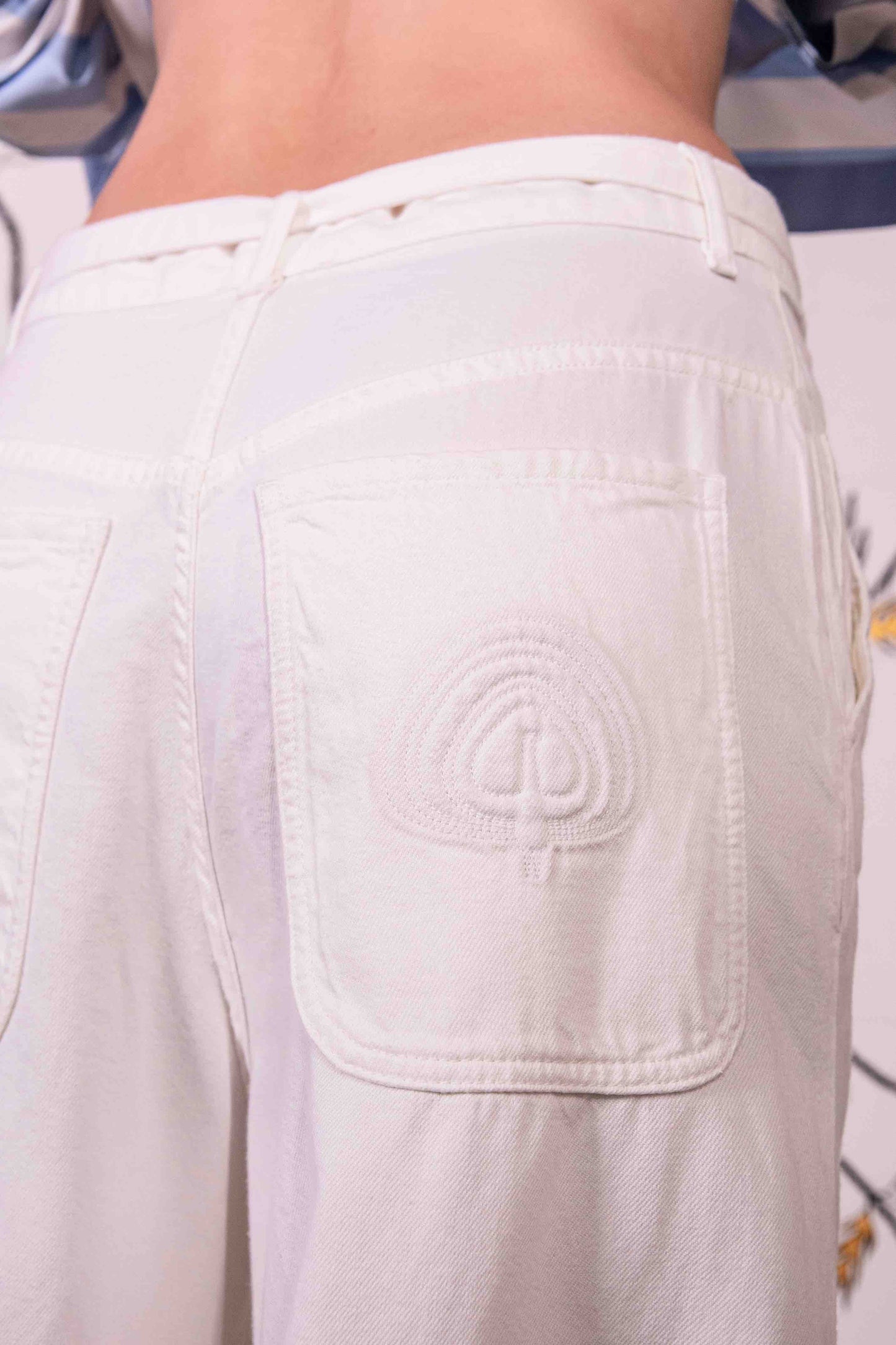 Relaxed flared fit jeans from Happy Haus crafted in Italy from 100% DETOX-certified cotton. Part of the House of Woven Stories selection for timeless, sustainable style.