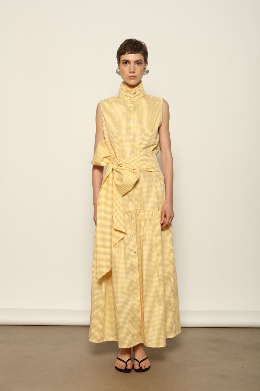 Karin Vichy Butter Yellow Dress by House of Woven Stories Organic Cotton Gingham Dress Sleeveless Summer Dress Made in Italy – KAHRA Studio Group Switzerland GmbH