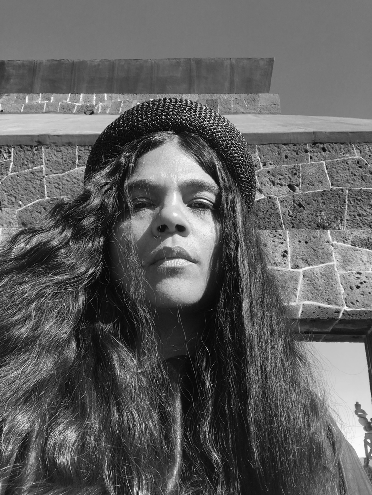 IOWEYOU crafts sustainable, artisanal clothing rooted in tradition and transparency. Ethically made with rare fibers, aligned with House of Woven Stories’ commitment to timeless, conscious fashion.