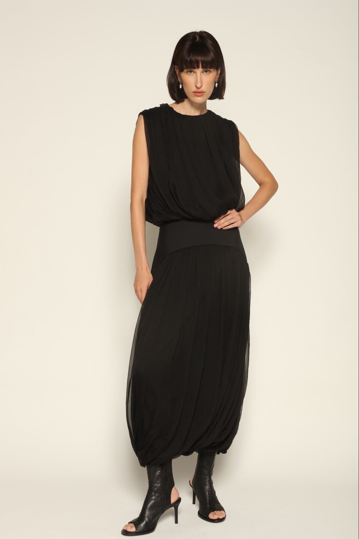 Twisted Suri Skirt - Abadia