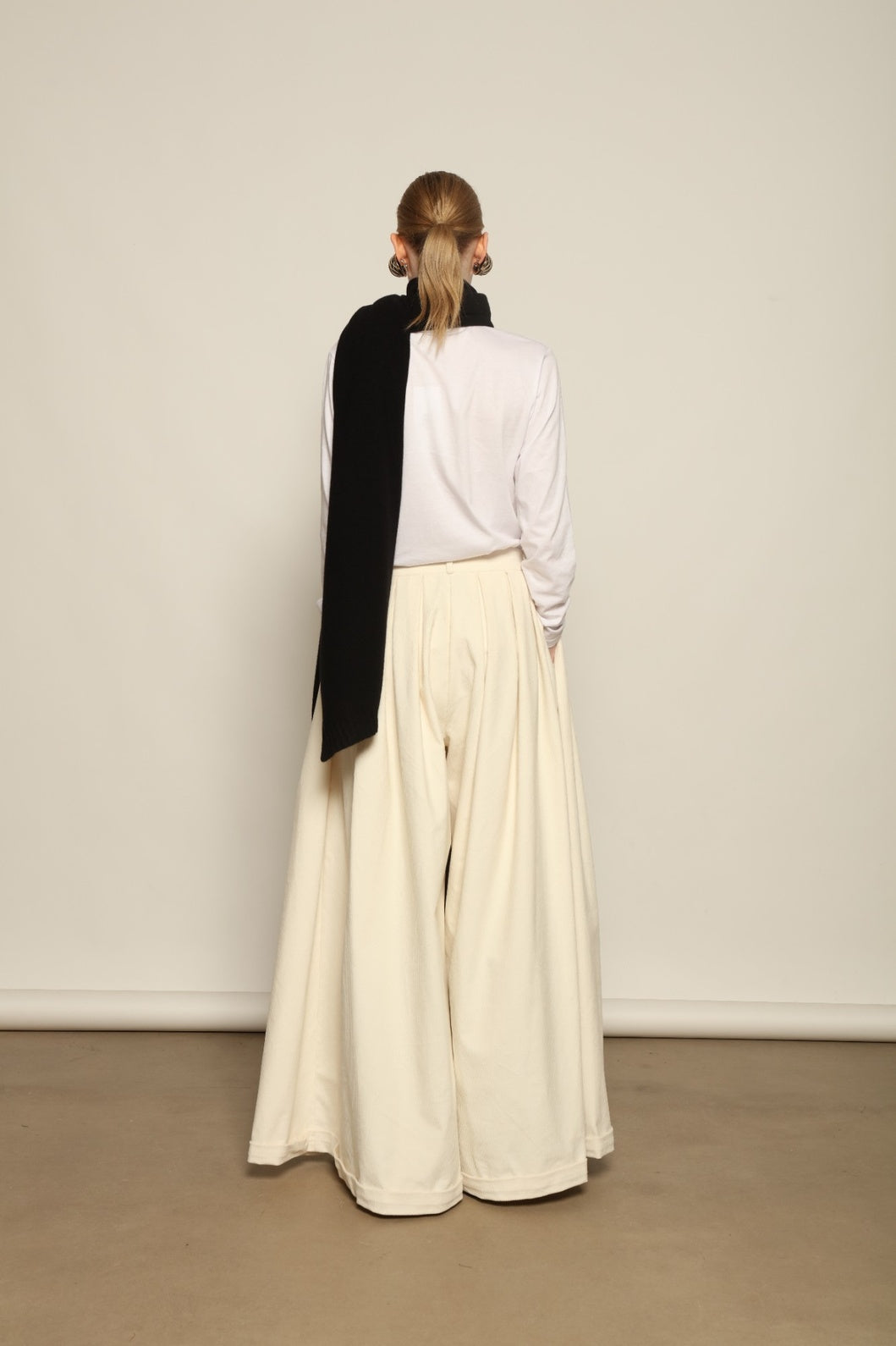 Black Leni Scarf - House of Woven Stories