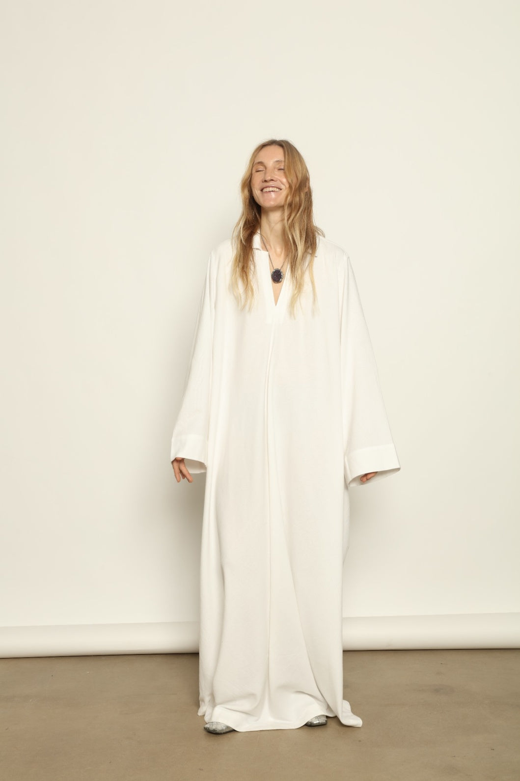 The V-Neck Ecru Flatweave Cotton Caftan - Marrakshi Life