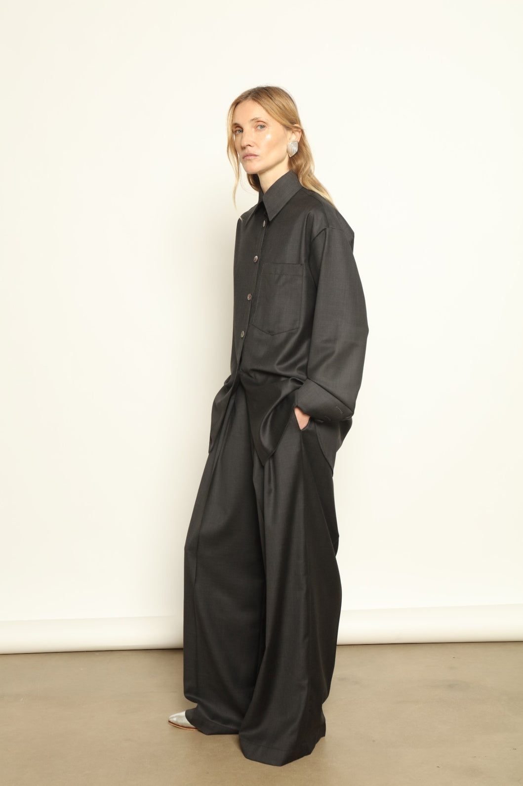 Anthracite Oscar Merino Wool Shirt - House of Woven Stories