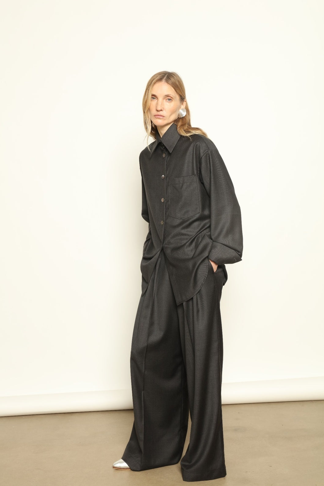 Anthracite Oscar Merino Wool Shirt - House of Woven Stories