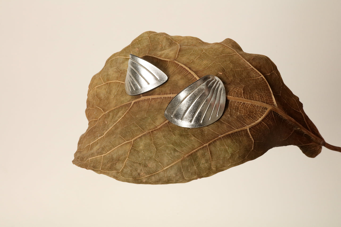 Loto Silver Earrings - SO-LE STUDIO