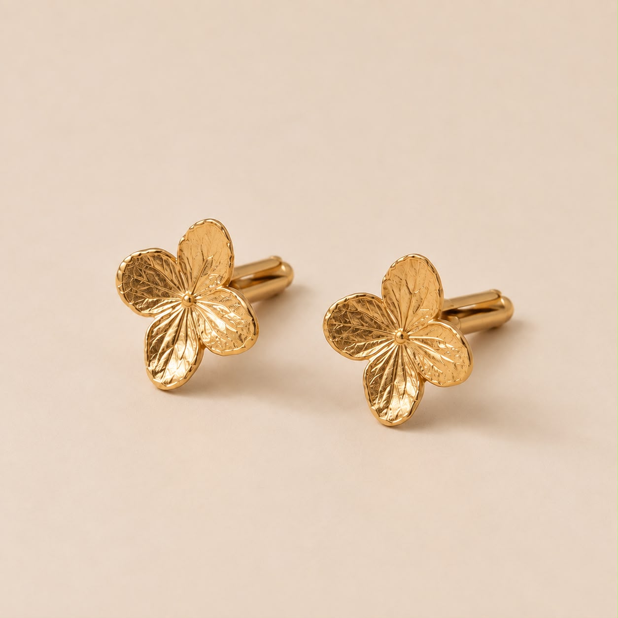 Hydrangea Cufflinks - Atelier Margaux Toussaint