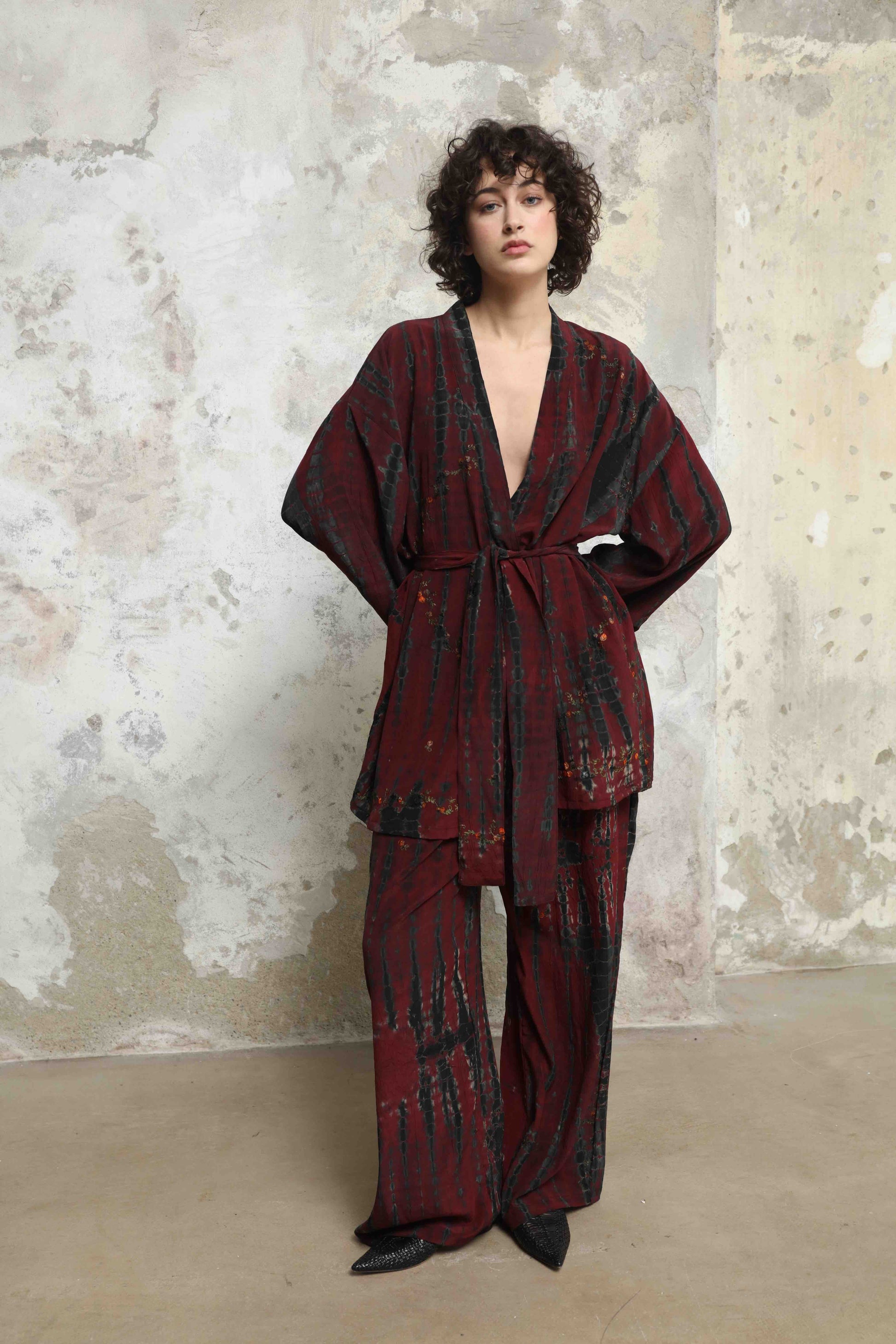 Gorana Aegean Kimono Suit by House of Woven Stories, relaxed silk kimono cut from hand-dyed antique saris using the Shibori technique, showcasing a one-of-a-kind, effortless silhouette. Last piece available.