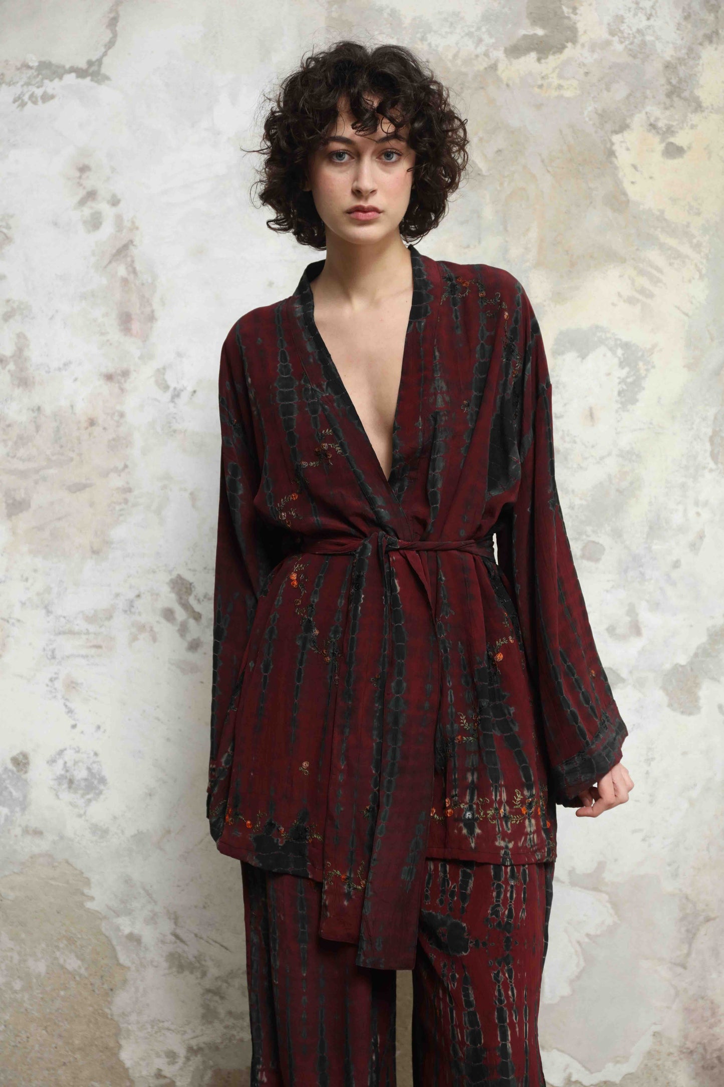 Gorana Aegean Kimono Suit by House of Woven Stories, relaxed silk kimono cut from hand-dyed antique saris using the Shibori technique, showcasing a one-of-a-kind, effortless silhouette. Last piece available.