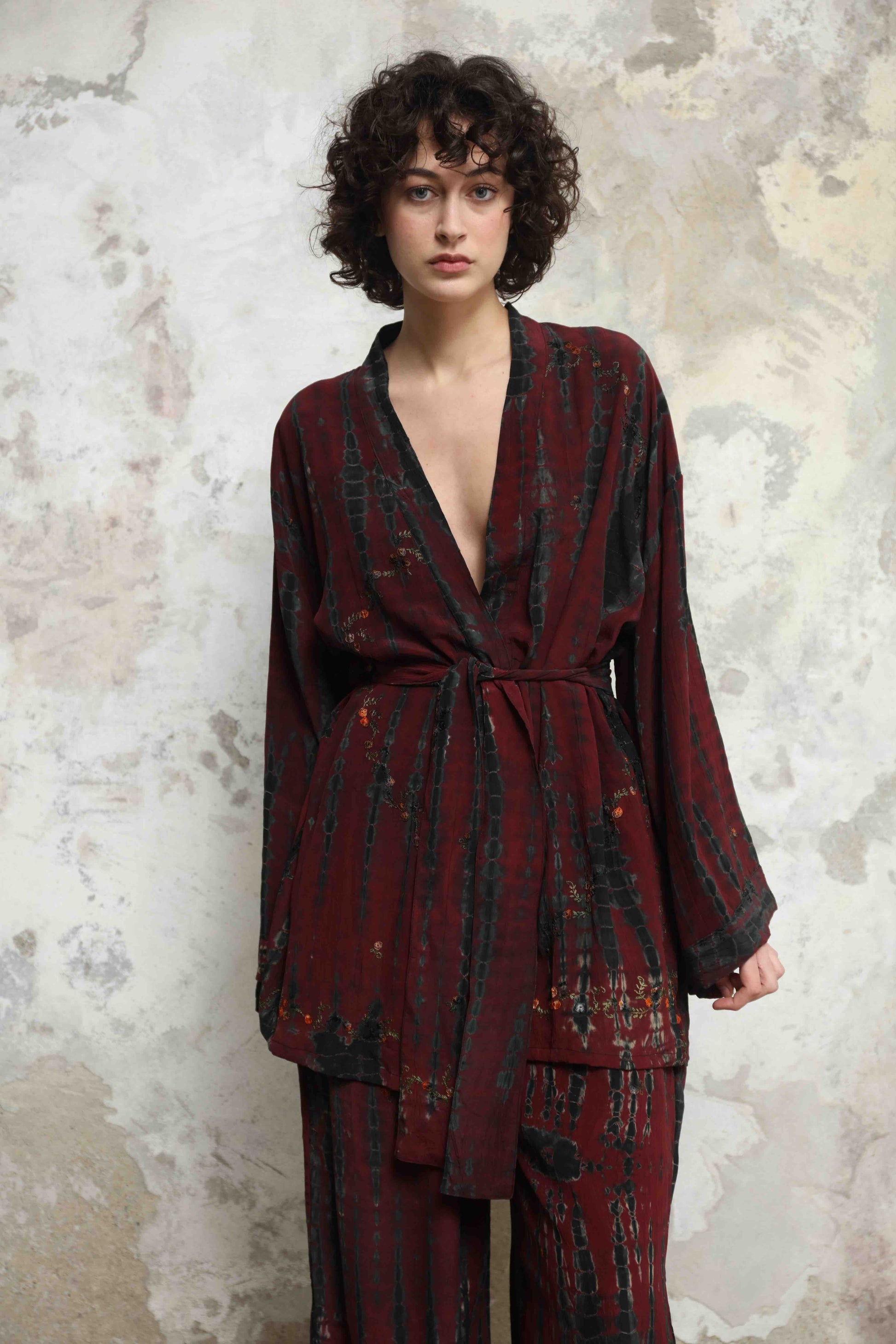 Gorana Aegean Kimono Suit by House of Woven Stories, relaxed silk kimono cut from hand-dyed antique saris using the Shibori technique, showcasing a one-of-a-kind, effortless silhouette. Last piece available.