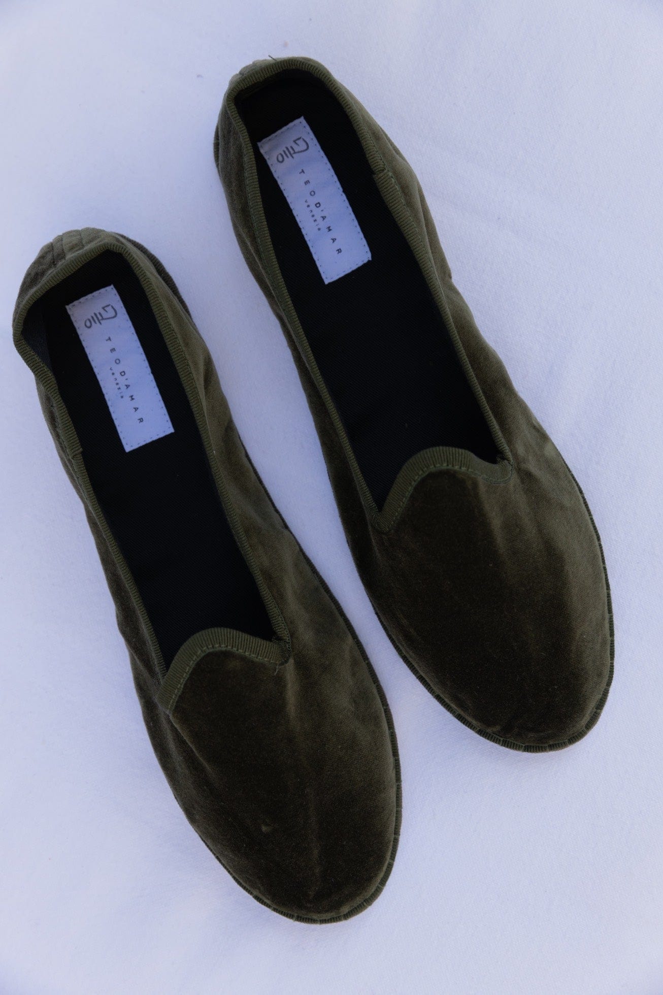 Bosco Venetian Slippers by Teod’amar, handmade in Venice from upcycled luxury fabrics with recycled rubber soles. Timeless, sustainable, and crafted with care.