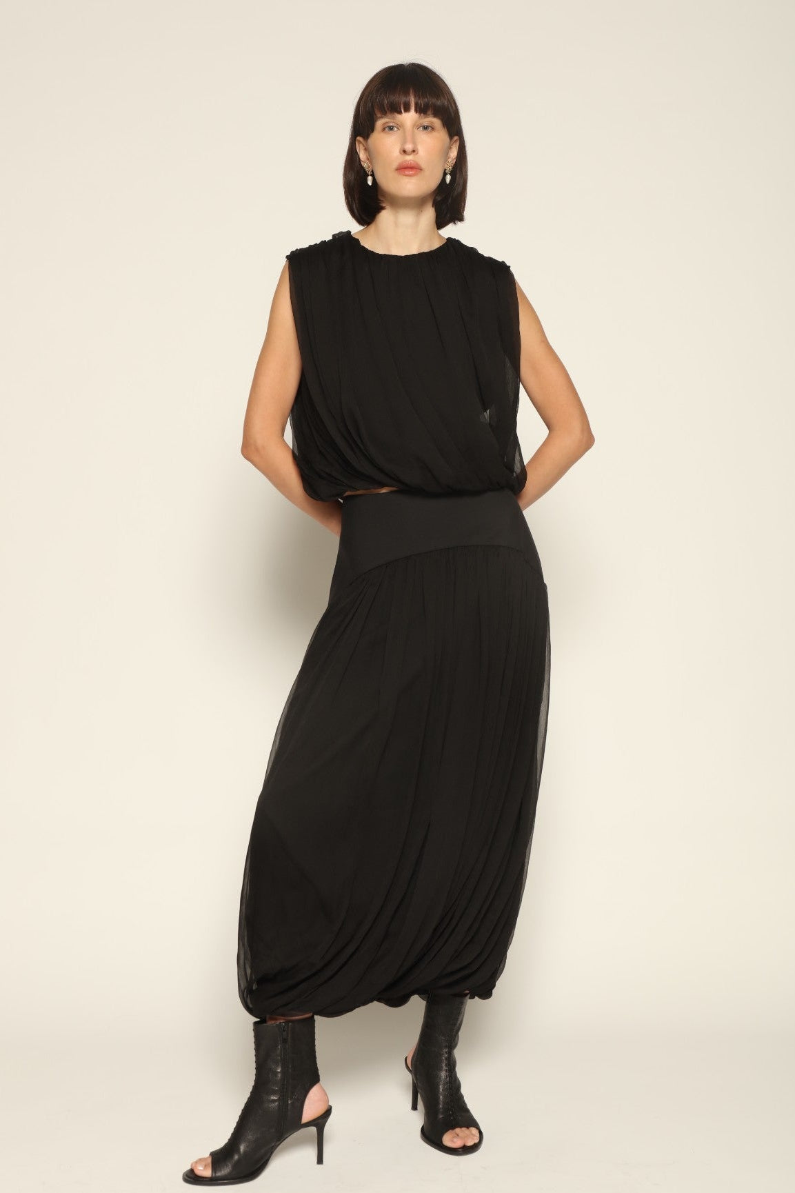 Twisted Suri Skirt - Abadia