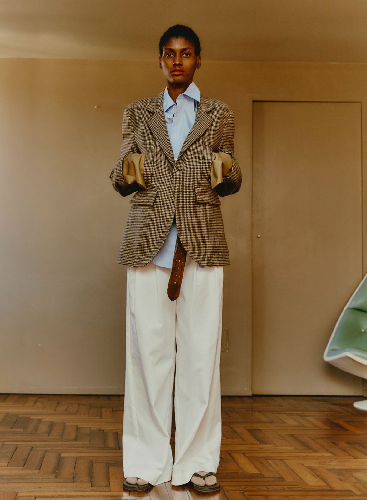 Maison Jejia Harry Blazer in classic Pied de Poule with structured shoulders, notched lapels and elongated tailored silhouette