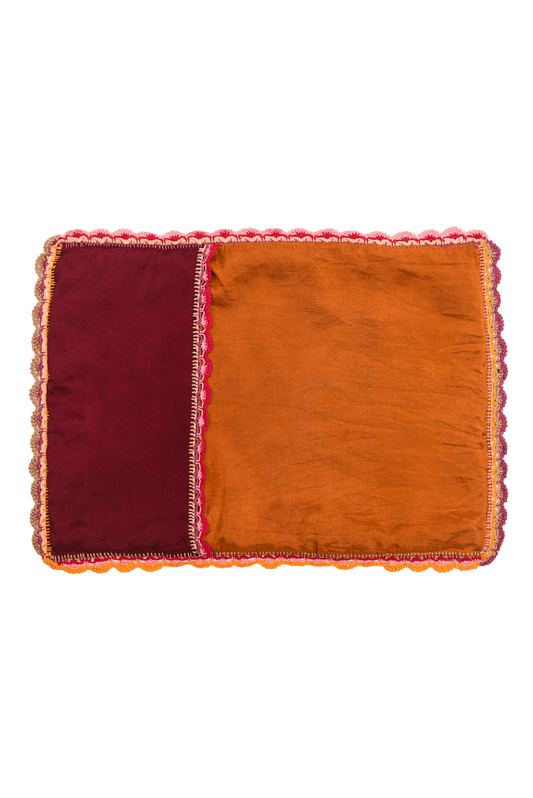 Soft, breathable Ophelia silk pillowcase by Supernaturae, handwoven in Murshidabad, India, and naturally dyed by Zapotec artisans in Oaxaca, Mexico with traditional pigments for rich, vibrant colors.