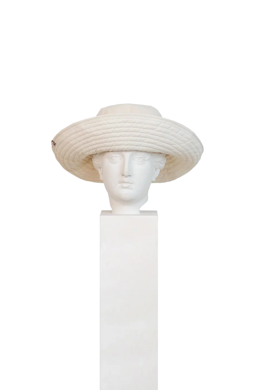 Reversible hand-painted hat with 12 cm brim and cotton lining, made sustainably by Romualda, featuring unique garden-inspired design.