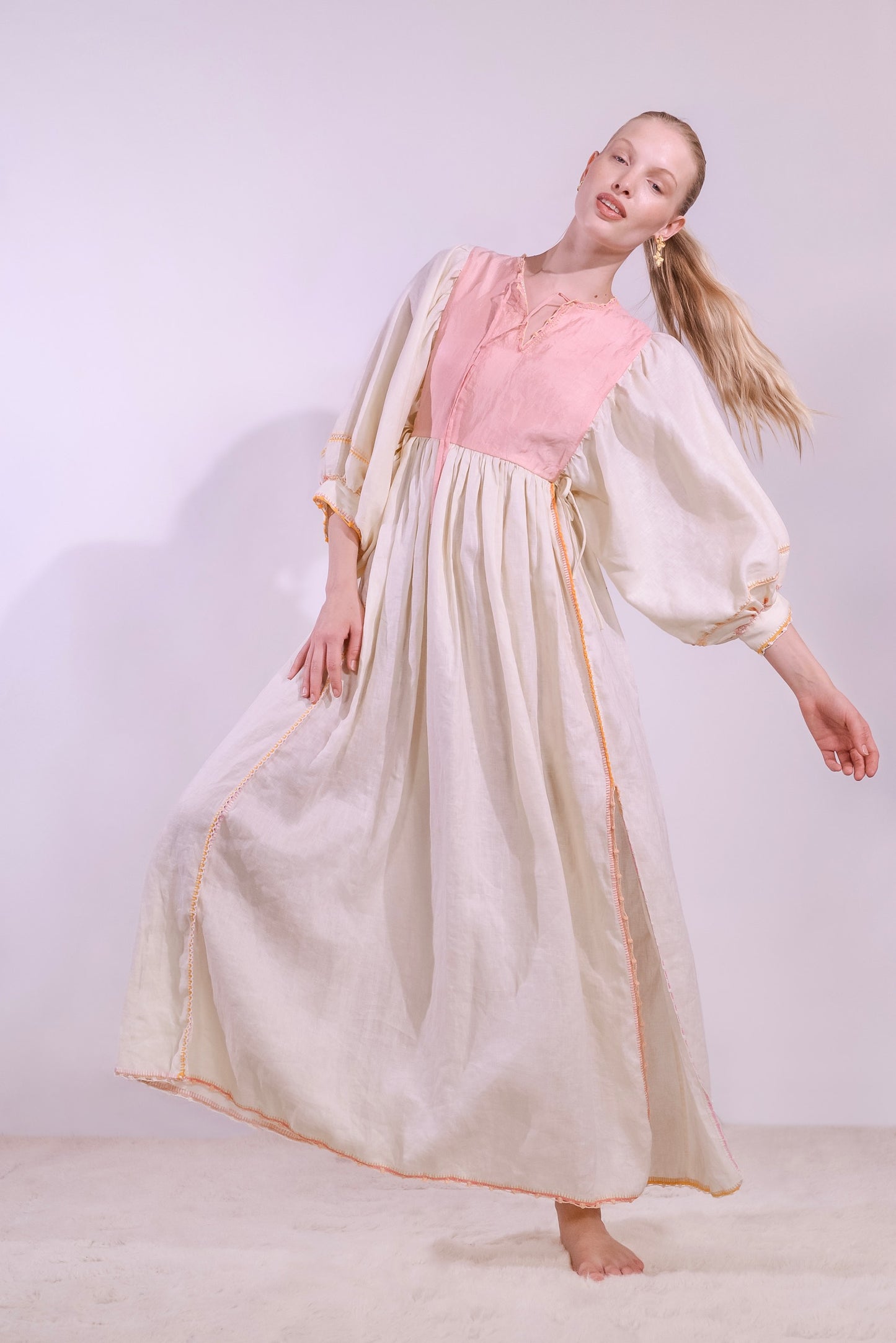 Serafina Dress by Supernaturae – handwoven silk kaftan in pink-violet tones, featuring natural plant dyes and artisanal crochet details. Lightweight, one-size fit, crafted in Mexico.