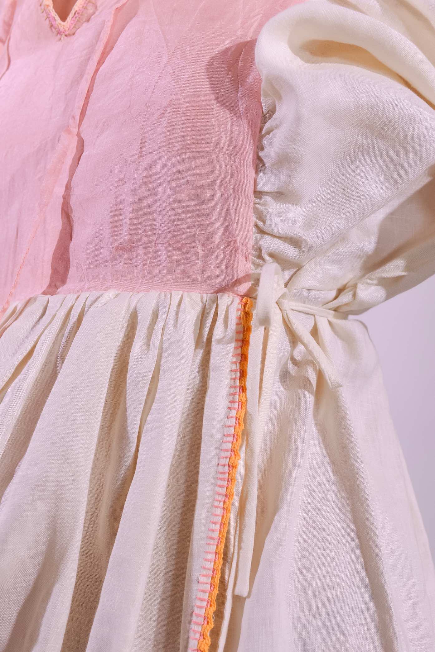 Serafina Dress by Supernaturae – handwoven silk kaftan in pink-violet tones, featuring natural plant dyes and artisanal crochet details. Lightweight, one-size fit, crafted in Mexico.