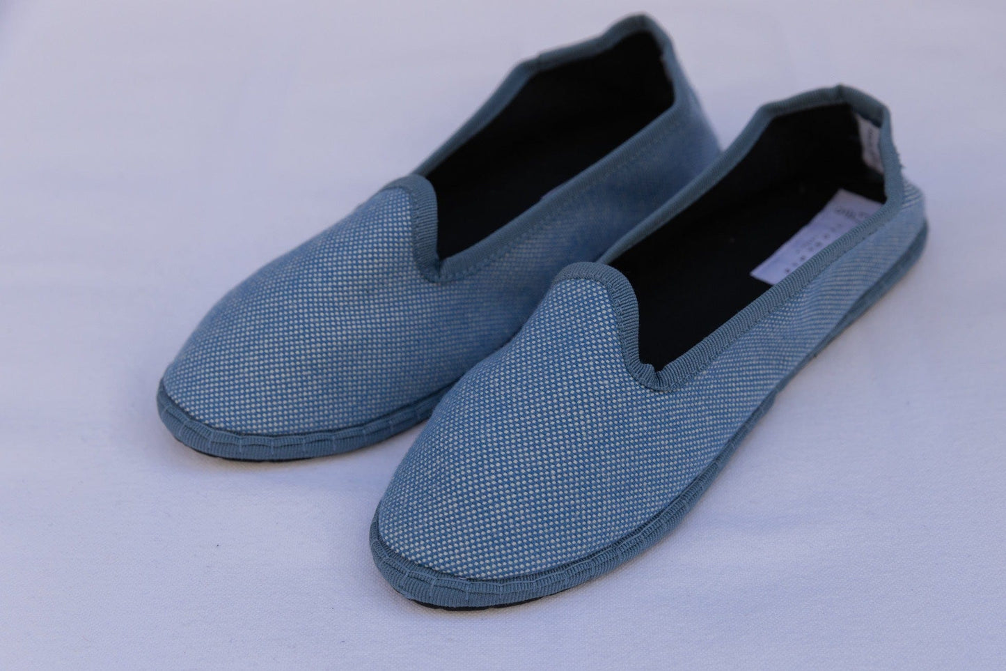Sky Special Venetian Slippers by Teod’amar, handmade in Venice from upcycled luxury fabrics and recycled bicycle tyres. Unique, eco-conscious, and timelessly elegant.