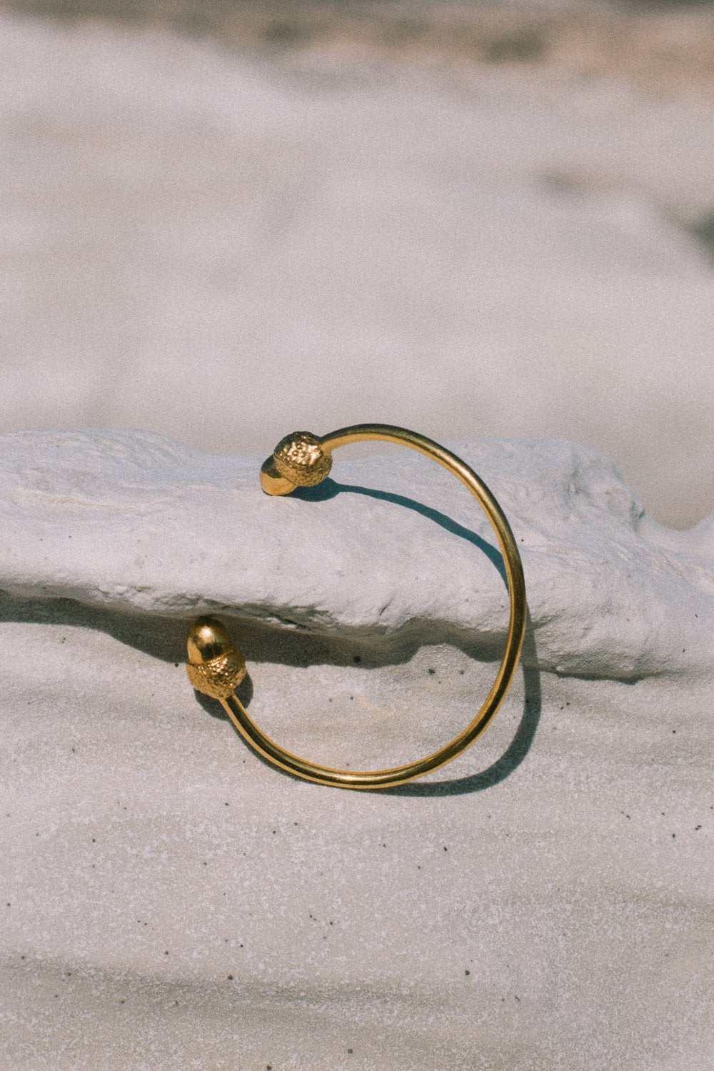 Handcrafted Chêne Vert Bangle by Atelier Margaux Toussaint from the House of Woven Stories selection 