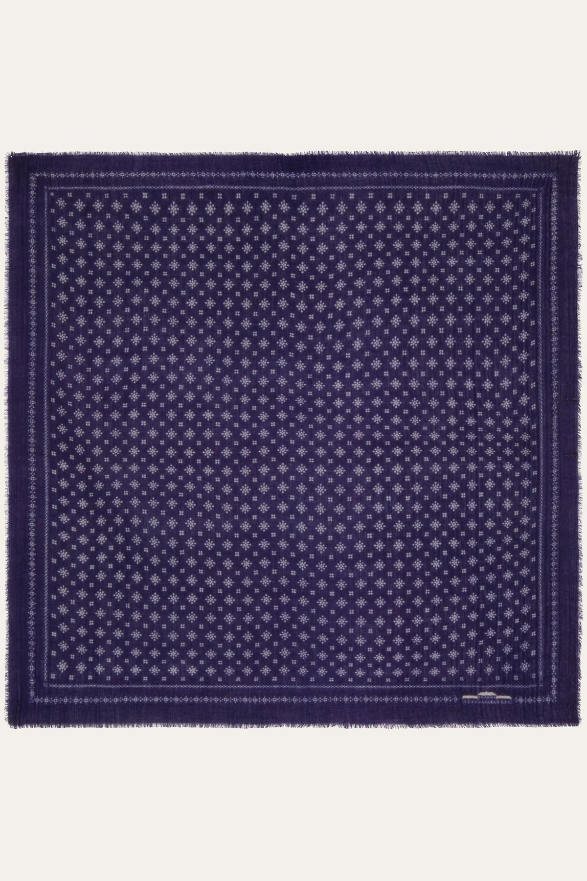 Foulard N°676 Violette by Moismont, soft wool scarf in square format, versatile and warm, perfect for adding timeless elegance to any outfit. Available at House of Woven Stories.