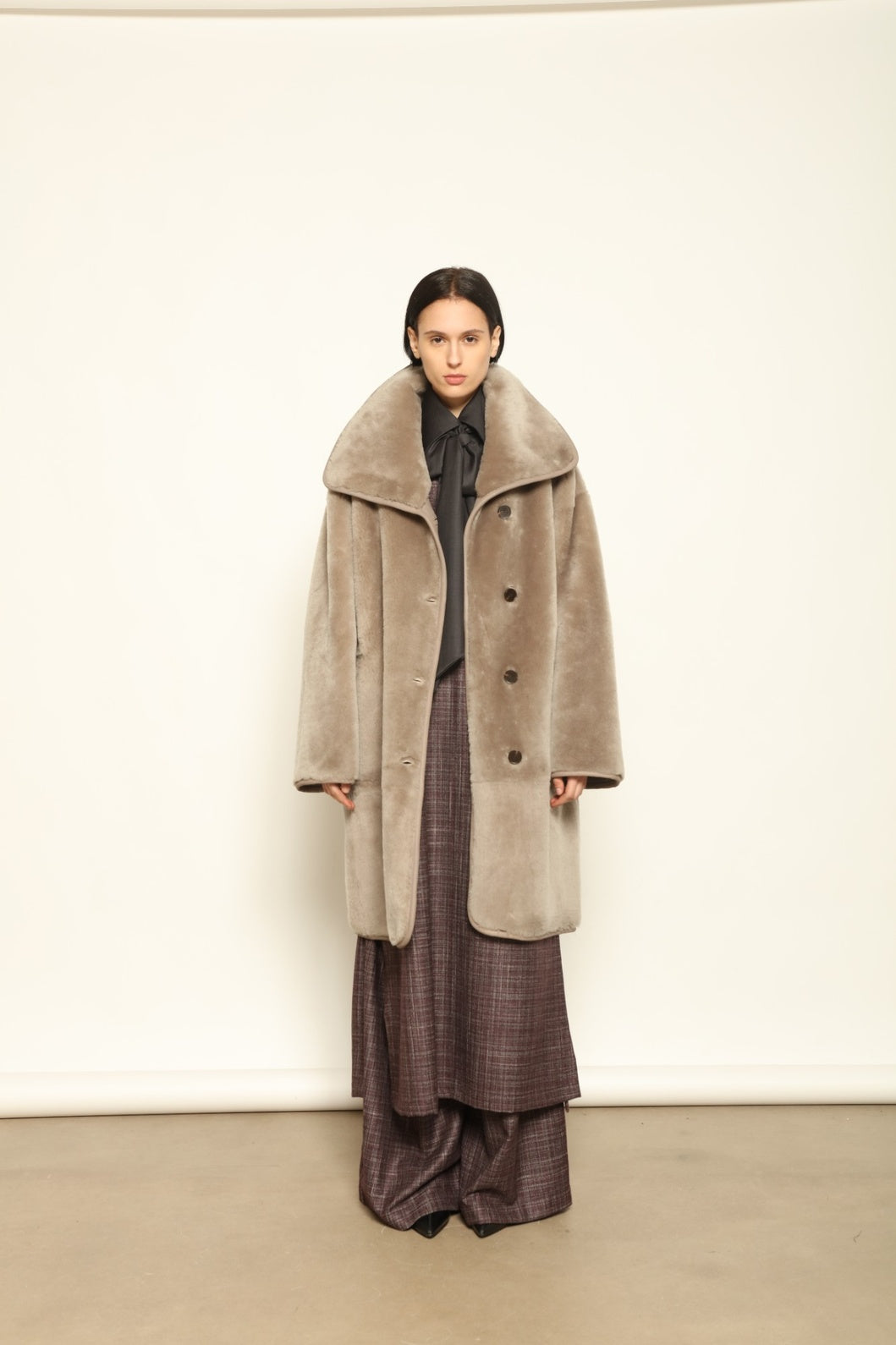 Giselle Colombe Long Silky Peach Jacket by Novelle – reversible Italian shearling and nappa leather jacket in soft peach tones, handcrafted with timeless elegance for House of Woven Stories.