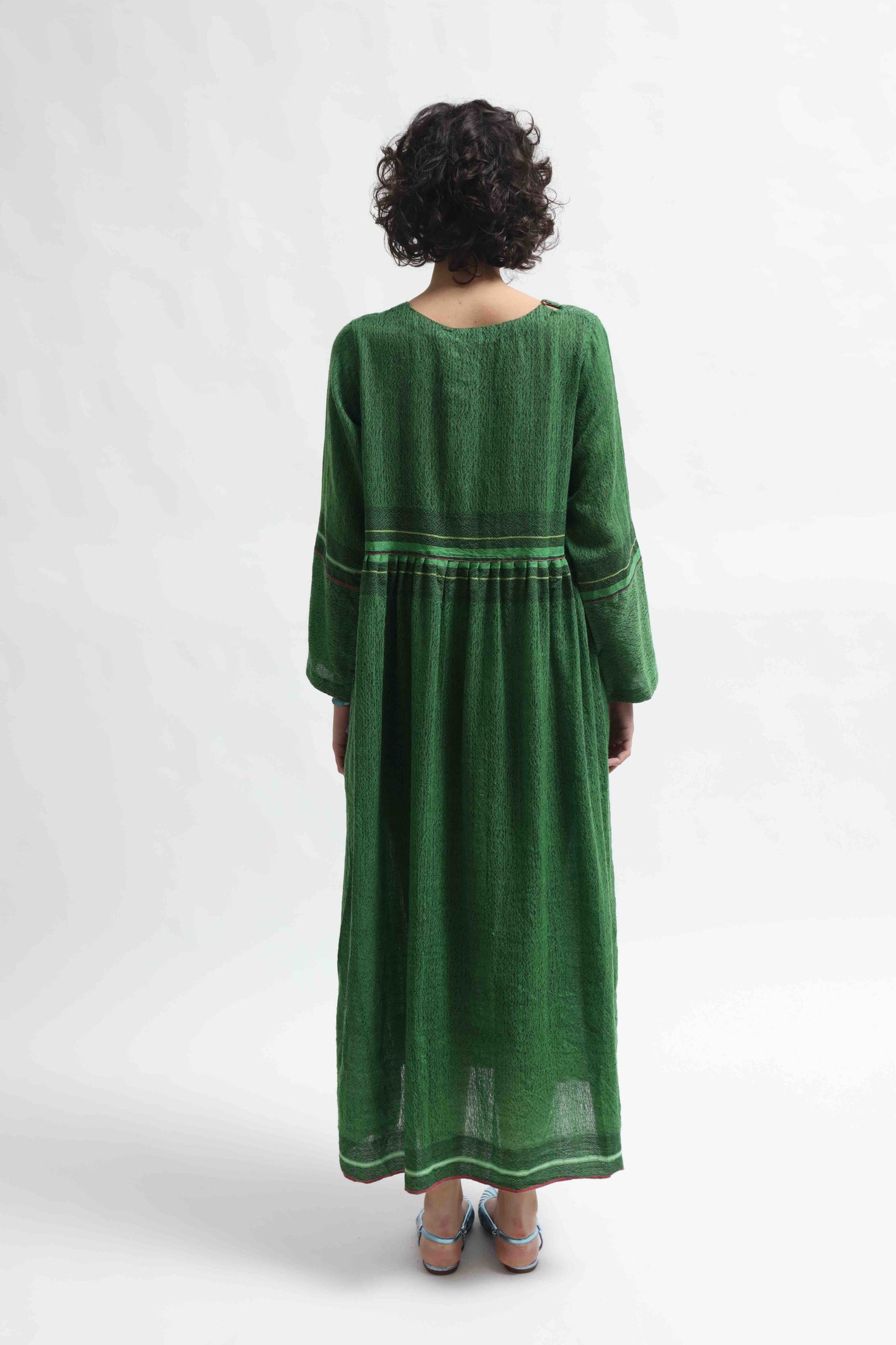 Handloomed green pure wool midi dress Rang 08 by Injiri, artisan-made in India with sustainable craftsmanship. Available at House of Woven Stories.
