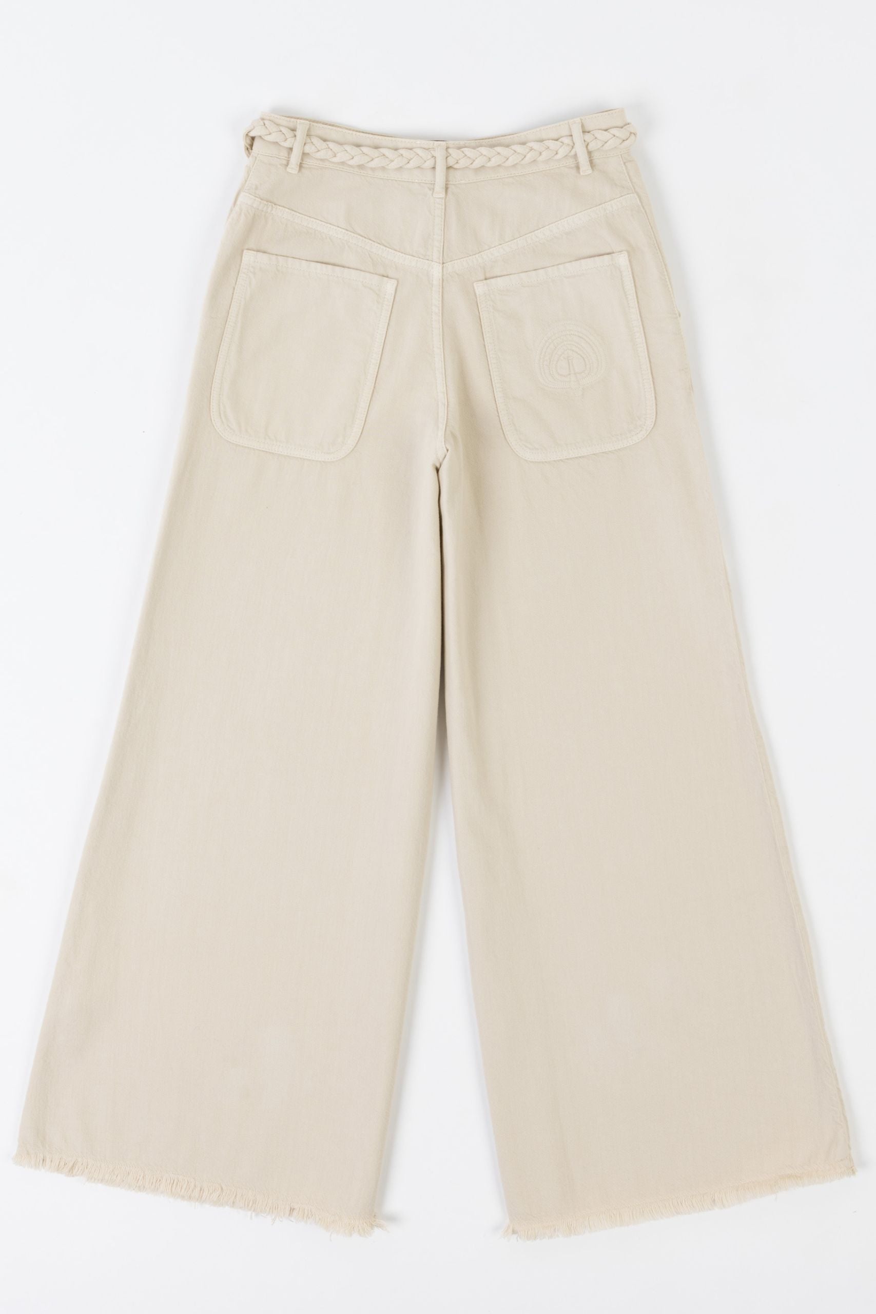 Relaxed flared fit jeans from Happy Haus crafted in Italy from 100% DETOX-certified cotton. Part of the House of Woven Stories selection for timeless, sustainable style.