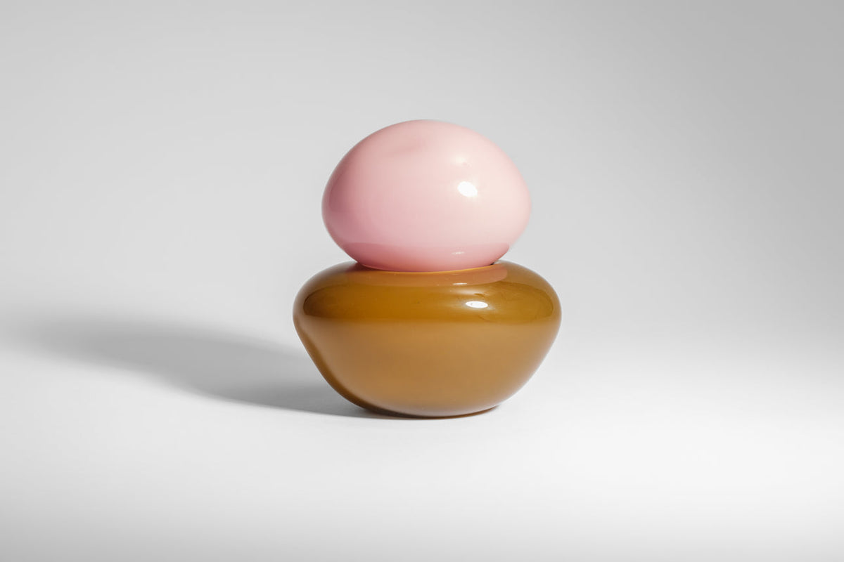 Bonbonniere by Helle Mardahl Studio in Milky Rose and Caramel, handmade sculptural glass keepsake box with organic shape, coloured lid and contemporary home decor design from House of Nomad Stories.