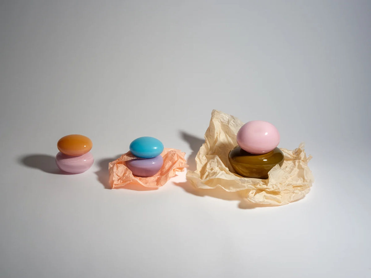 Bonbonniere by Helle Mardahl Studio in Milky Rose and Caramel, handmade sculptural glass keepsake box with organic shape, coloured lid and contemporary home decor design from House of Nomad Stories.