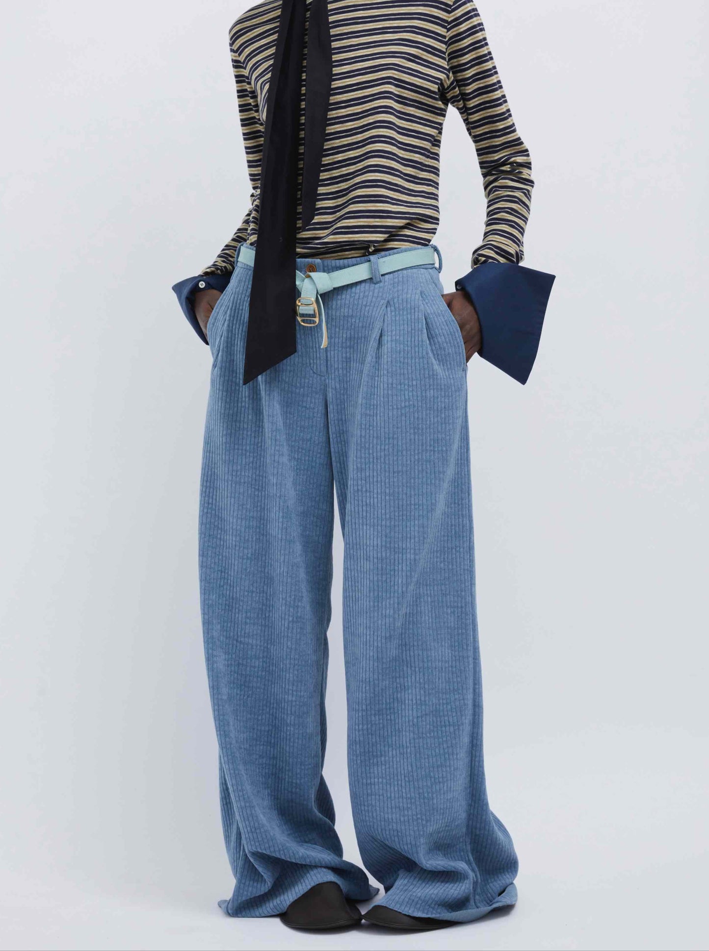 Katherine Blue Velvet Pant by Maison Jejia, part of the House of Woven Stories selection. Wide-leg velvet trousers in rich blue with belt loops, side pockets, and front zipper closure.

