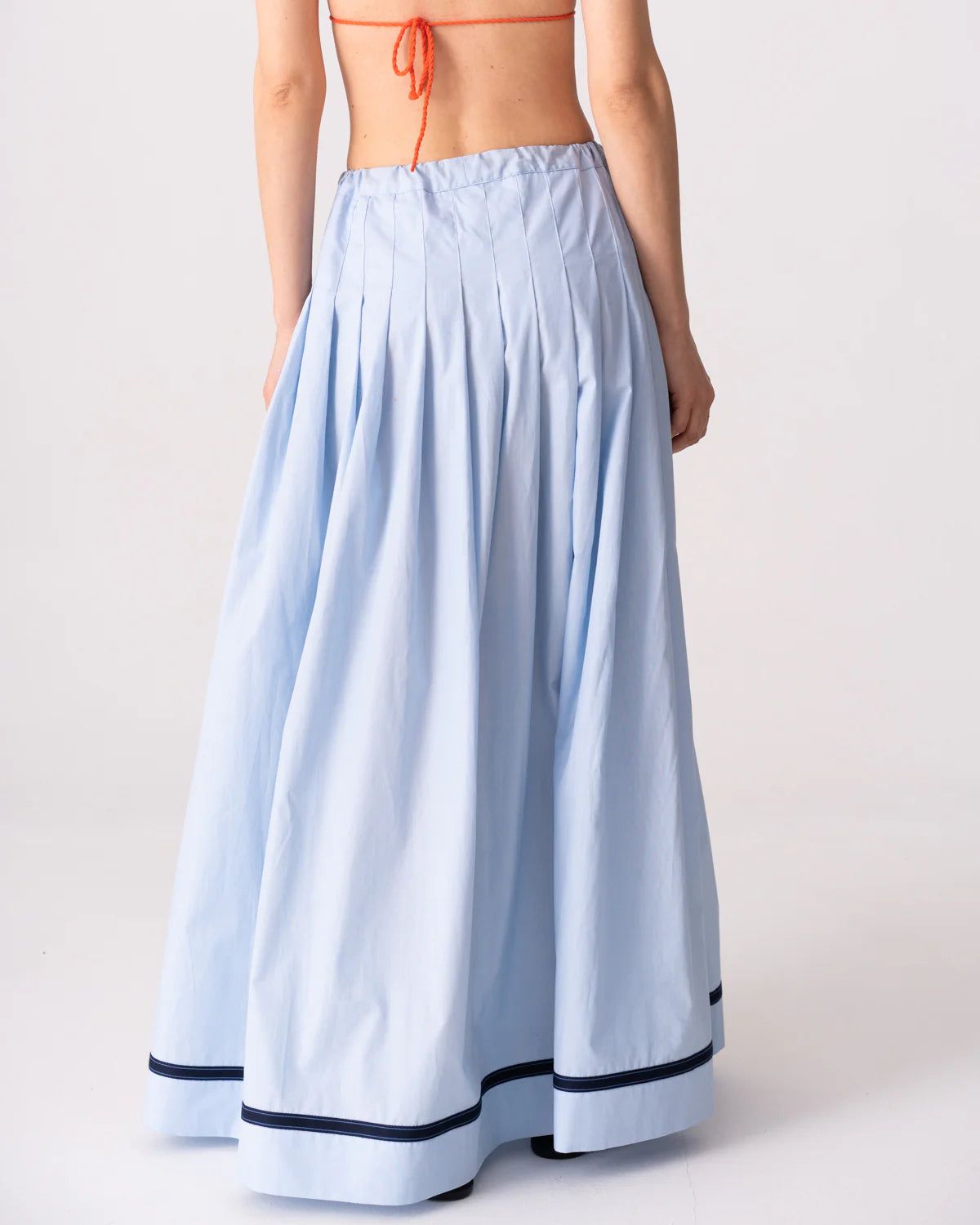 The Blue Skirt - Les Vacances d'Irina