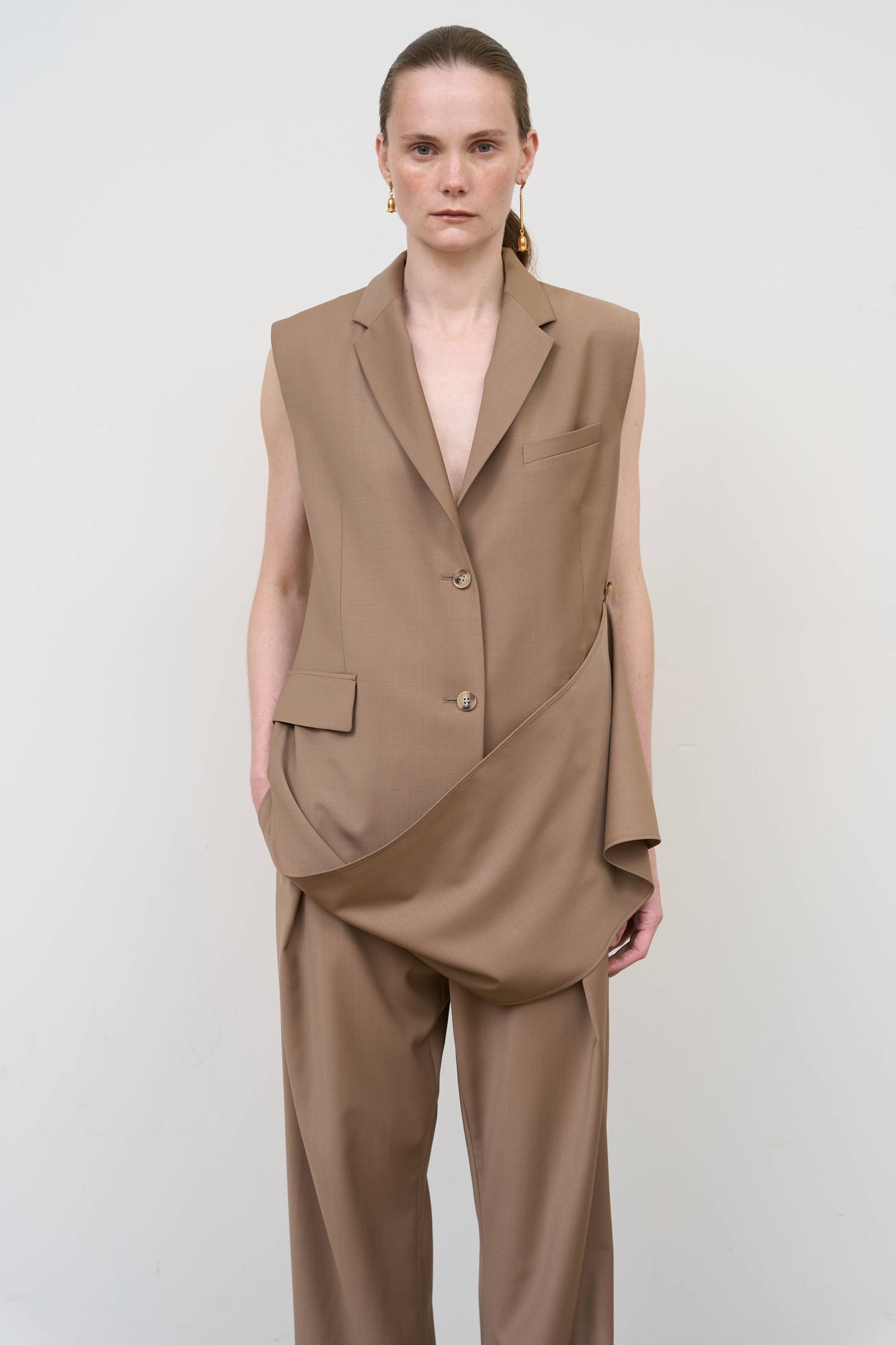 litkovska-wool-blend-deconstructed-beige-vest-scarf-detail-architectural-tailoring-house-of-woven-stories