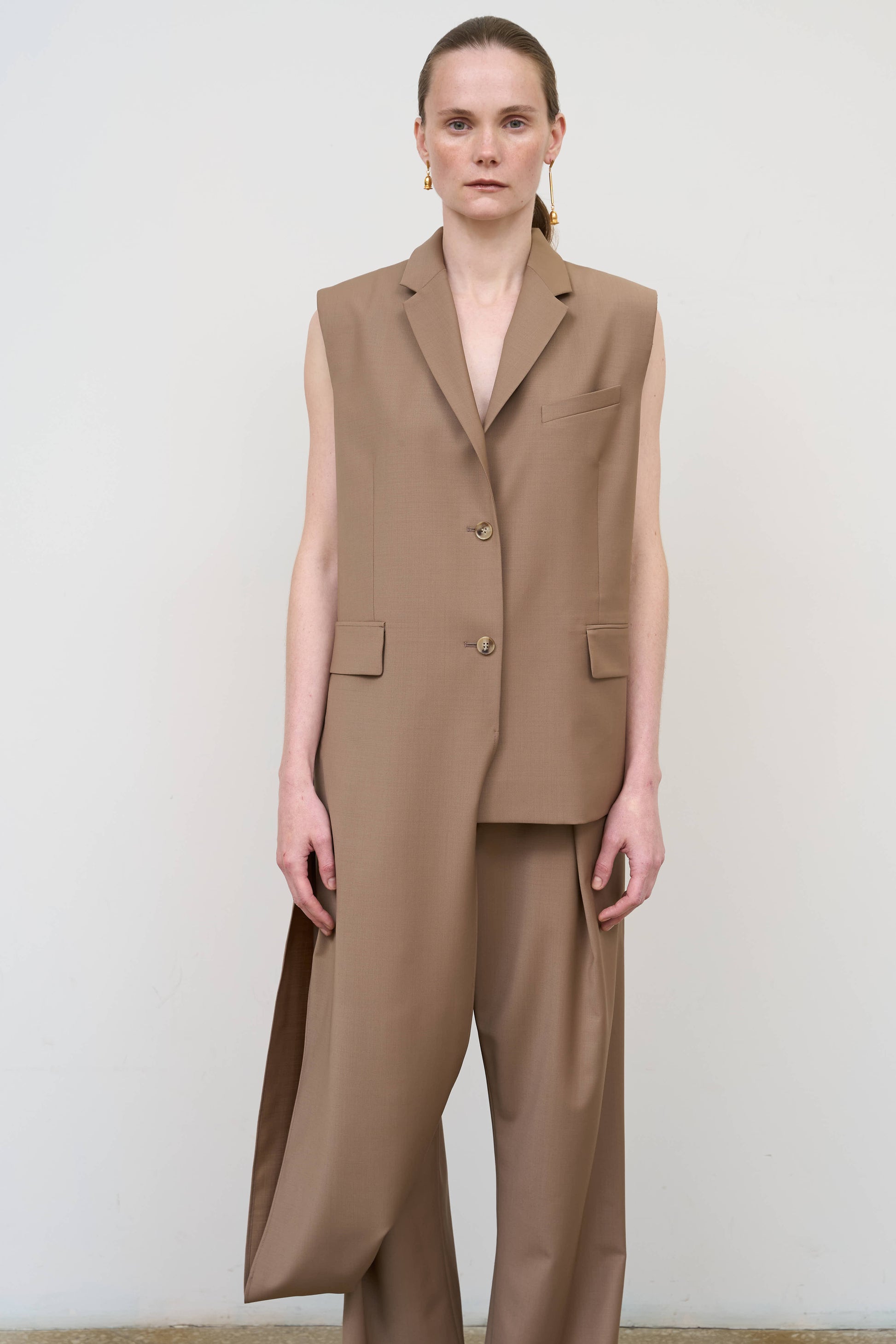 litkovska-wool-blend-deconstructed-beige-vest-scarf-detail-architectural-tailoring-house-of-woven-stories